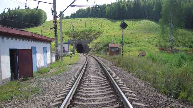 Строительство нового тоннеля №1 с консервацией существующего тоннеля на 1408 км нечетного пути участка Агрыз-Дружинино Горьковской ж.д.